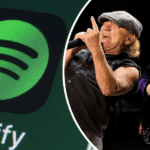 Brian Johnson (esquerda) e Angus Young do AC/DC