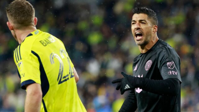 Suárez, do Miami, é banido por chutar Nájar, do Nashville Suárez, do Miami, é banido por chutar Nájar, do Nashville