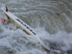 Surfista ficou inconsciente no The Hook em Santa Cruz e foi levado às pressas para o hospital Ondas quebram no cais do porto de Santa Cruz na manhã de quarta-feira....