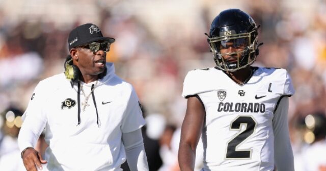 Tal pai, tal filho: Deion e Shedeur Sanders tornam difícil Tal pai, tal filho: Deion e Shedeur Sanders tornam difícil torcer por eles