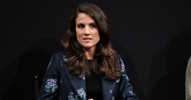 Tatiana Schlossberg revela como seus irmãos apoiaram o tratamento do GettyImages-1188110131-Caroline-Kennedys-Filha-Tatiana-Schlossberg-Diagnosticada-com-Câncer Terminal