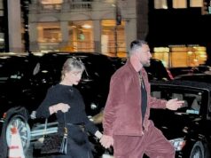 Taylor Swift exibe pernas compridas com minissaia e botas para OUTRO encontro noturno com Travis Kelce na cidade de Nova York Taylor Swift exibiu suas pernas matadoras enquanto ela e o noivo Travis Kelce desfrutavam de outro encontro chique na cidade de Nova York na quinta-feira