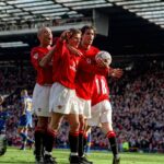 Ruud van Nistelrooy comemora contra o Fulham