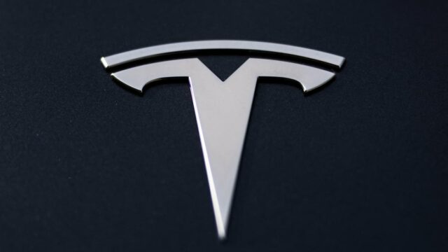 Tesla faz recall do sistema de bateria AC Powerwall 2 devido a riscos de incêndio
