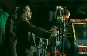 ‘The Running Man’: Edgar Wright dirige seu filme mais caro de todos os tempos, filmando Glen Powell nu no frio congelante e obtendo a aprovação de Stephen King 'The Running Man': Edgar Wright dirige seu filme mais caro de todos os tempos, filmando Glen Powell nu no frio congelante e obtendo a aprovação de Stephen King