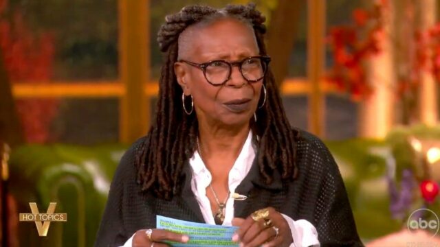 'The View': Whoopi fica frustrado por ter que esclarecer a piada de Trump, já que 'Ninguém entende as nuances' | Vídeo

