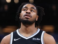 Thomas do Nets (músculo posterior da coxa) afastado por pelo menos 3-4 semanas Thomas do Nets (músculo posterior da coxa) afastado por pelo menos 3-4 semanas