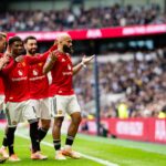 Noussair Mazraoui jogando contra o Tottenham