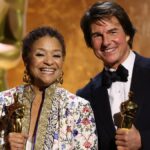 Tom Cruise se torna viral por sua dança comemorativa com Debbie Allen antes do Governors Awards: ‘Ele está convidado para o churrasco’ | Vídeo