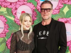 Tori Spelling resolve o divórcio com Dean McDermott, solicita pensão alimentícia e apoio ao cônjuge Tori Spelling resolve o divórcio com Dean McDermott, solicita pensão alimentícia e apoio ao cônjuge