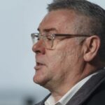 Trabalho para acelerar a repressão de desmatamento para impedir que os agricultores corram para cortar árvores