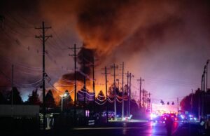 Três funcionários das instalações de Louisville estão desaparecidos após acidente de avião da UPS que parecia uma ‘fúria do inferno’, disse o proprietário A UPS identificou os três tripulantes a bordo do avião de carga como Capitão Richard Wartenberg, Primeiro Oficial Lee Truitt e Oficial de Socorro Internacional Capitão Dana Diamond. - Associação de Pilotos Independentes