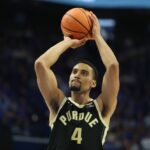 Trey Kaufman-Renn de Purdue pousa na Elite Company vs Alabama