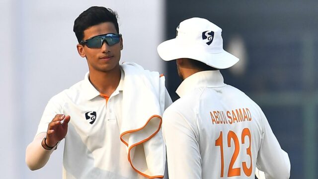 Troféu Ranji 2025-26: Six-fer de Vanshaj leva Jammu e Caxemira à beira da vitória sobre Delhi no dia 3
