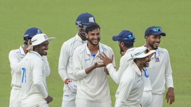 Troféu Ranji 2025-26: os sete postigos de Shahbaz tiram as ferrovias dos trilhos, Bengala avança
