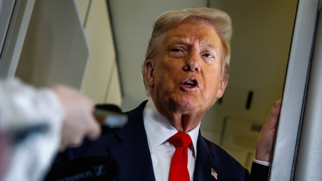 Trump comemora saída do diretor geral da BBC e CEO Trump comemora saída do diretor geral da BBC e CEO de notícias: 'Estas são pessoas muito desonestas'