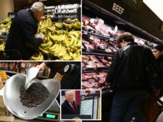 Trump corta tarifas sobre café e banana para reduzir contas crescentes de supermercado A administração Trump reduzirá as tarifas sobre as bananas para reduzir o custo dos mantimentos, disse um funcionário da Casa Branca.