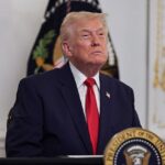 Navios de guerra, aeronaves e pessoal militar assumiram posições nos últimos meses, aumentando o temor de que Trump esteja se preparando para uma ação militar