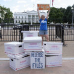 Desenho animado de Mike Luckovich