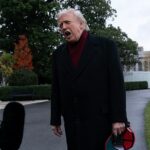 O presidente dos EUA, Donald Trump, disse que o seu humilhante plano de paz para a Ucrânia não é uma “oferta final”, mas afirmou que a guerra deve terminar agora