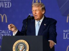 Trump elogia preços mais baixos em meio ao crescente descontentamento com o custo de vida Trump elogia preços mais baixos em meio ao crescente descontentamento com o custo de vida