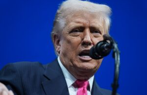 Trump promete “cooperação e coordenação” para acabar com a guerra civil no Sudão Trump aperta a mão de Mohammed bin Salman