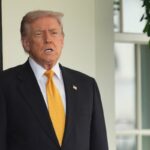 O presidente prometeu à maioria dos americanos um 'dividendo' de US$ 2.000 como parte de sua onda de postagens no Truth Social (AP)