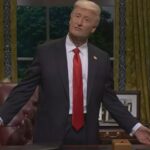 Trump se gaba do cancelamento de voos e dos benefícios do SNAP no 'SNL': 'Como vou pagar meu Dia de Ação de Graças na Turquia? Sua família não vem porque todos os aviões sumiram'