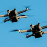 Um drone em exposição na loja DJI Wynwood