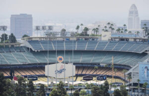 Turbulência para a gôndola do Dodger Stadium enquanto as autoridades de Los Angeles buscam fundamentar o projeto Yahoo news home