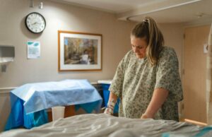 Tylenol durante a gravidez: nenhuma evidência forte liga o uso ao autismo ou ao risco de TDAH gravidez