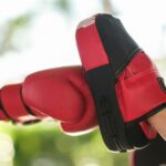 UE acusa Apple de colocar os usuários em risco –Apple acusa UE de hipocrisia | Os pugilistas treinam para a luta