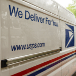 USPS planeja novos aumentos de preços após perda de US$ 9 bilhões
