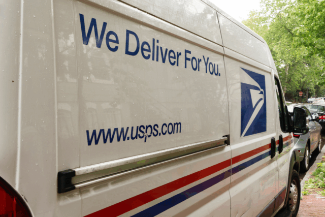 USPS planeja novos aumentos de preços após perda de US$ USPS planeja novos aumentos de preços após perda de US$ 9 bilhões