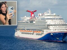 Última postagem assustadora nas redes sociais sobre adolescente que morreu misteriosamente no cruzeiro Carnival Anna Kepner tirando uma selfie no espelho, com sobreposição de texto: