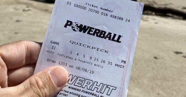 Um australiano acordando US$ 50 milhões mais rico após pontuação Um australiano acordando US$ 50 milhões mais rico após pontuação na Powerball
