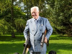 Um fugiu com o faz-tudo, outro se casou com o afilhado da rainha… enquanto os 17 gatos de um terceiro provaram ser demais: o que aconteceu com os outros amantes exigentes do Baronete quando ele lançou uma oferta para encontrar uma esposa de ‘bom criador’ Um fugiu com o faz-tudo, outro se casou com o afilhado da rainha... enquanto os 17 gatos de um terceiro provaram ser demais: o que aconteceu com os outros amantes exigentes do Baronete quando ele lançou uma oferta para encontrar uma esposa de 'bom criador'