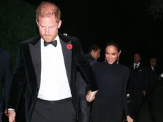 Um mundo longe do dever real: o Príncipe Harry parece ‘farto de ser exibido’ e incapaz de ‘encenar um sorriso rictus’ enquanto ele e Meghan, sem papoula, visitam o 70º aniversário de Kris Jenner na véspera do Domingo da Memória O príncipe Harry parecia 'farto de ser exibido' e não conseguiu 'encenar o sorriso' enquanto comparecia à festa repleta de estrelas do 70º aniversário de Kris Jenner, disse um especialista real ao Daily Mail