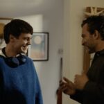 John Lewis revelou seu tão aguardado anúncio de Natal (foto) para 2025 - e este ano, o varejista britânico espera que uma mistura de nostalgia dos anos 90 e um doce relacionamento entre pai e filho atraia o coração dos espectadores