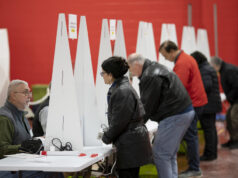 Um pedido do Partido Republicano amplia os limites da interferência federal nas eleições O presidente eleito Donald Trump fala durante uma entrevista coletiva em Mar-a-Lago, terça-feira, 7 de janeiro de 2024, em Palm Beach, Flórida. (AP Photo/Evan Vucci)