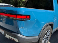 Um pequeno dente Rivian R1T custa mais do que um carro novo – aqui está o porquê Um pequeno dente Rivian R1T custa mais do que um carro novo - aqui está o porquê