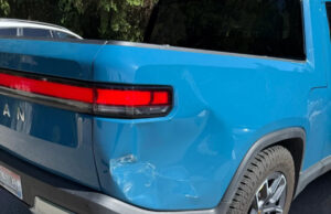 Um pequeno dente Rivian R1T custa mais do que um carro novo – aqui está o porquê Um pequeno dente Rivian R1T custa mais do que um carro novo - aqui está o porquê