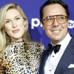 Olivia Nuzzi fala em evento na Flórida em 2022.