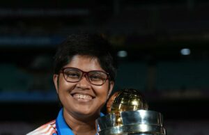 Uma mão orientadora: o médico da seleção indiana Harini Murali ainda está se recuperando da histórica vitória na Copa do Mundo Uma mão orientadora: o médico da seleção indiana Harini Murali ainda está se recuperando da histórica vitória na Copa do Mundo