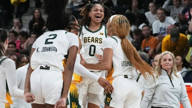 Uma surpresa entre os 10 primeiros, 27 pontos de Blakes e UConn disponíveis: o basquete universitário feminino está de volta!
