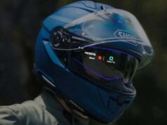 Usando este capacete, você não precisa mais se preocupar em instalar seu smartphone no guidão Usando este capacete, você não precisa mais se preocupar em instalar seu smartphone no guidão