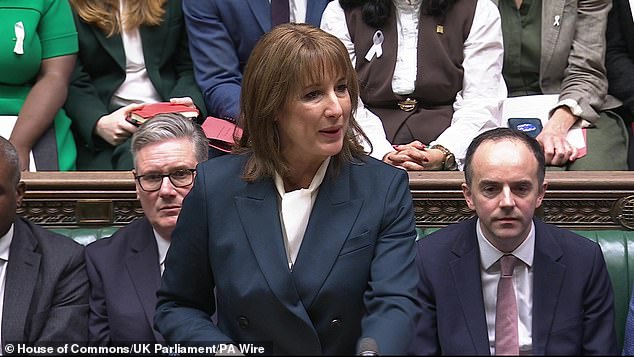 Use nossa calculadora interativa para descobrir quanto mais VOCÊ pagará A chanceler Rachel Reeves entrega seu orçamento na Câmara dos Comuns esta tarde