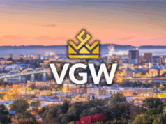 VGW encerra sorteio do Tennessee enquanto o estado intensifica o escrutínio das operadoras VGW encerra o sorteio do Tennessee enquanto o estado intensifica o escrutínio das operadoras. Logotipo VGW sobre a paisagem urbana desfocada do horizonte da cidade de Chattanooga, Tennessee, EUA, no centro da cidade, ao anoitecer