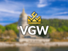 VGW encerrará sorteios na Virgínia Ocidental à medida que os regulamentos ficam mais rígidos VGW encerrará sorteios na Virgínia Ocidental à medida que os regulamentos ficam mais rígidos. Logotipo da VGW no topo da imagem borrada do Capitólio do Estado da Virgínia Ocidental em Charleston, Virgínia Ocidental, EUA