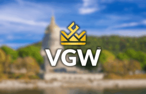 VGW encerrará sorteios na Virgínia Ocidental à medida que os regulamentos ficam mais rígidos VGW encerrará sorteios na Virgínia Ocidental à medida que os regulamentos ficam mais rígidos. Logotipo da VGW no topo da imagem borrada do Capitólio do Estado da Virgínia Ocidental em Charleston, Virgínia Ocidental, EUA